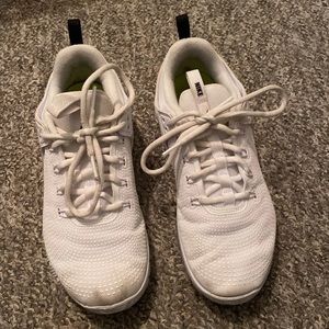 nike volleyball shoes